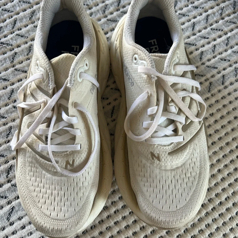 New balance fresh foam X more v4 sneakers size 8